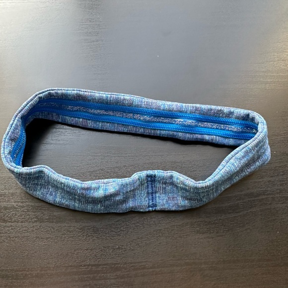 Ivivva by Lululemon Athletica Girls Light Blue Athletic Non-Slip Headband - Picture 3 of 5